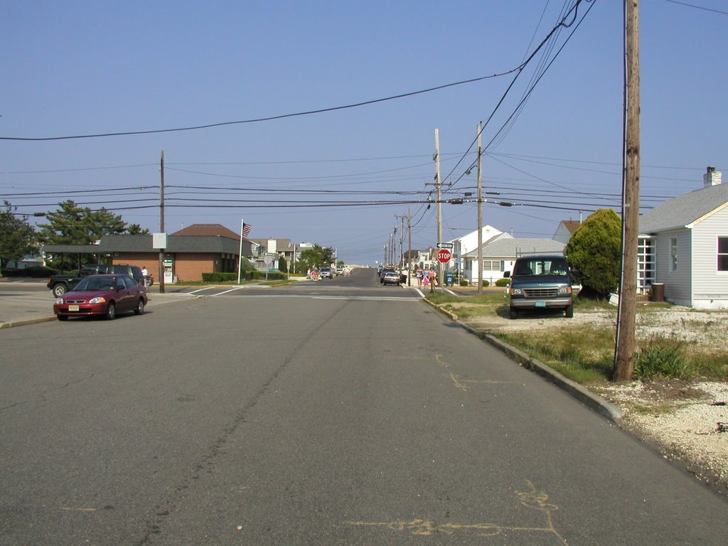 Newark Ave - Looking East