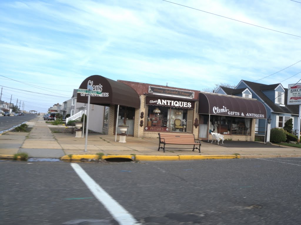 Clems Antiques & Collectibles