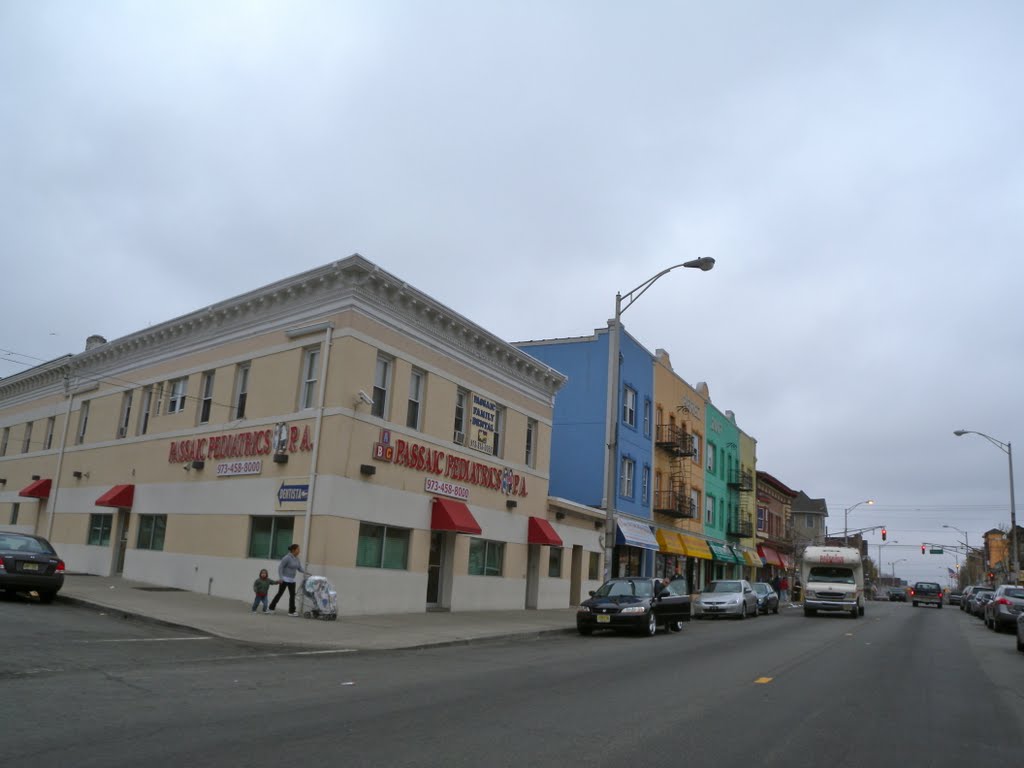 Main Ave