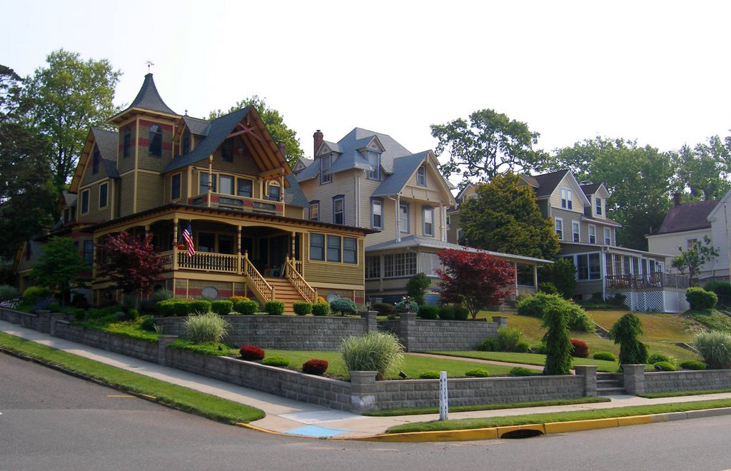 the houses at River and Maple