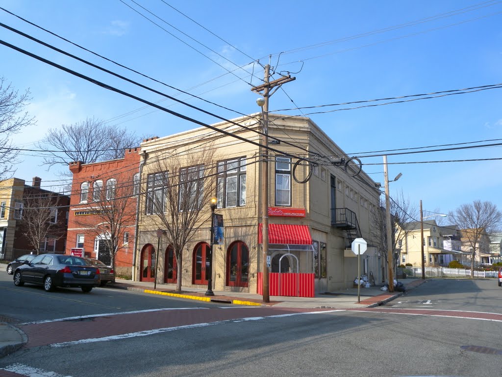 Salute Brick Oven Bistro