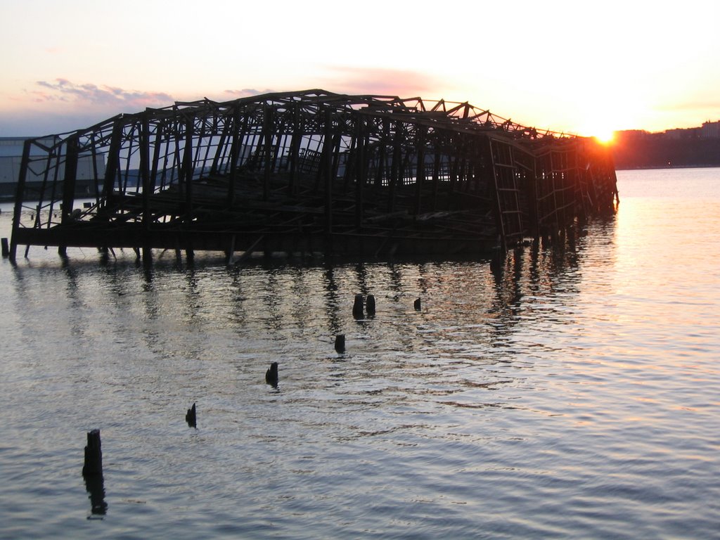 Sunset over Hudson River