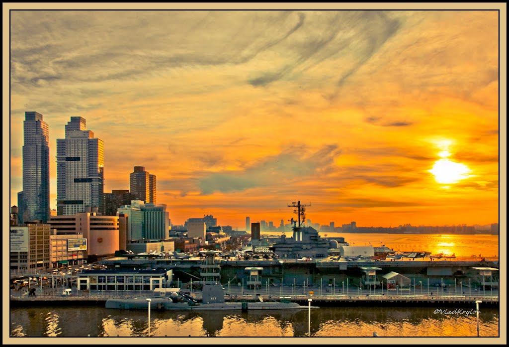 Manhattan. View from Hudson river. Intrepid Sea, Air and Space Museum. Sunset.