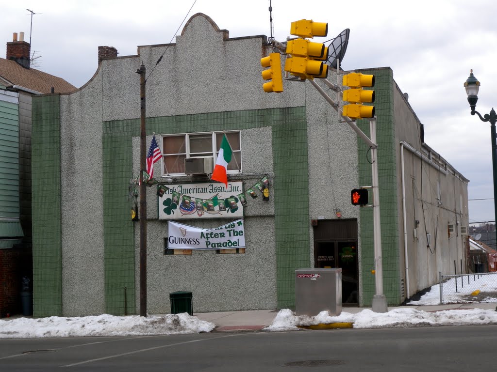 Irish American Association‎