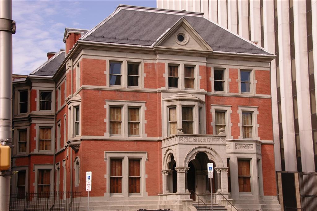 John H. Ballantine,elder son of brewery operator Peter Ballantine, purchased the mansion at 43 Washington street, which became known as the Ballantine Mansion.It was purchased by the Newark Museum in 1937, and restored in 1976 to its original beauty and o