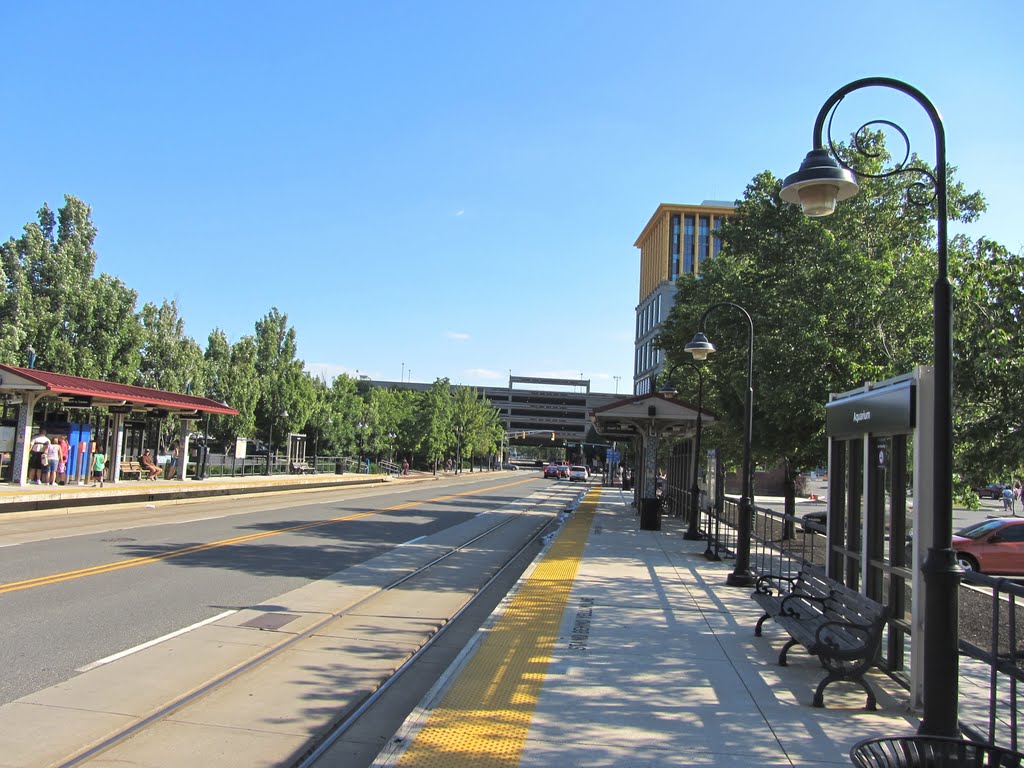Aquarium Light rail Stop
