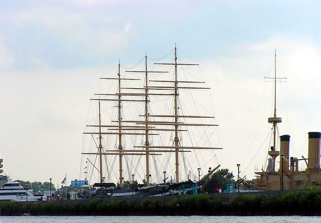 Moshulu 4-masted tallship/restaurant Penns Landing Philadelphia PA