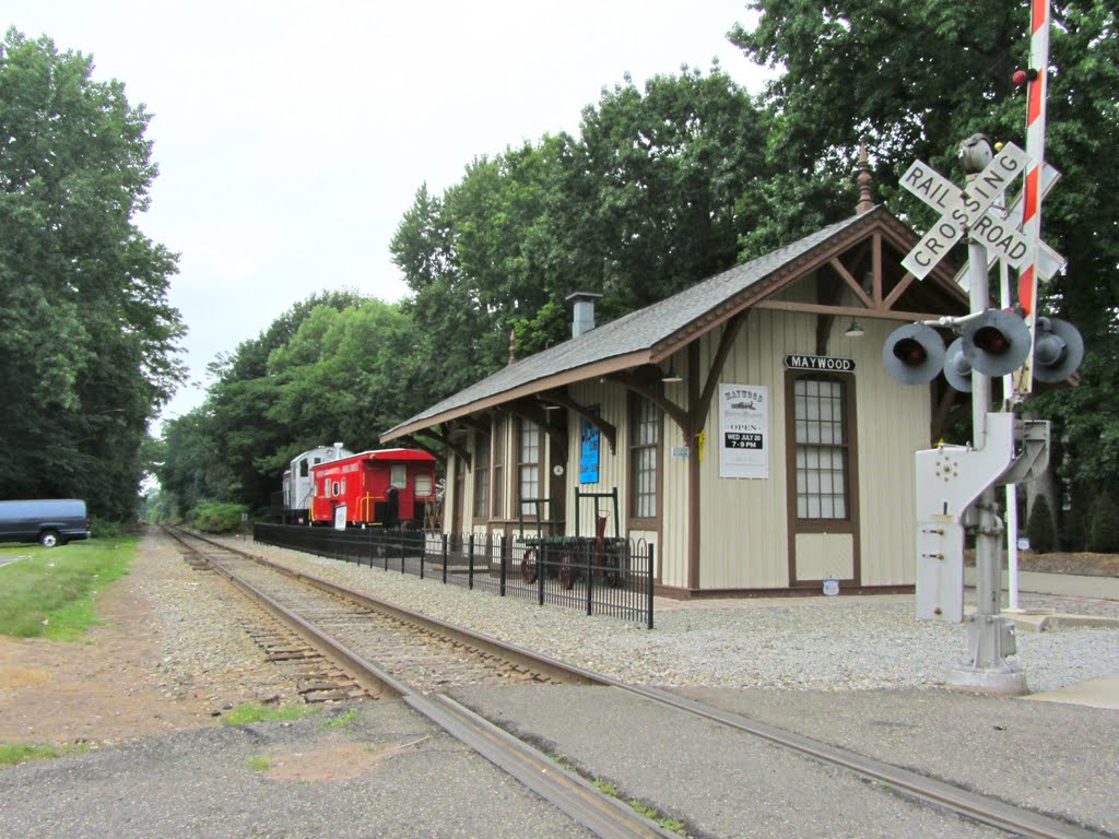Maywood Station
