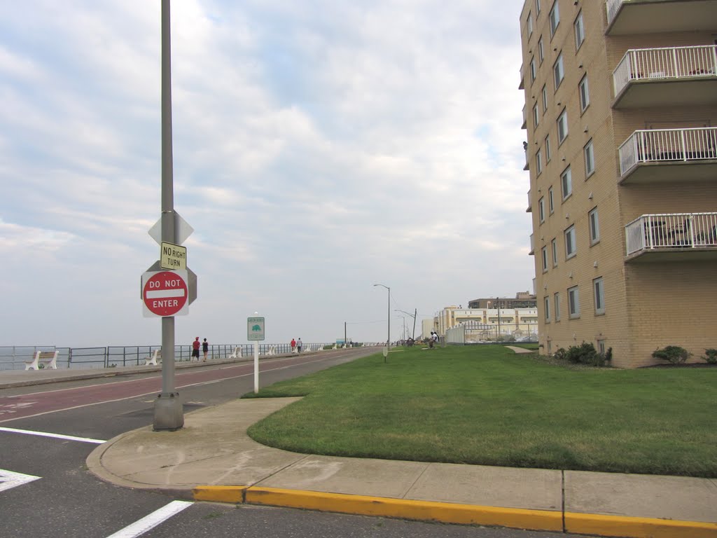 Ocean Ave