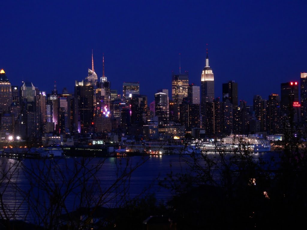 New York City Skyline, Shot from Edgewater, NJ, April 2011