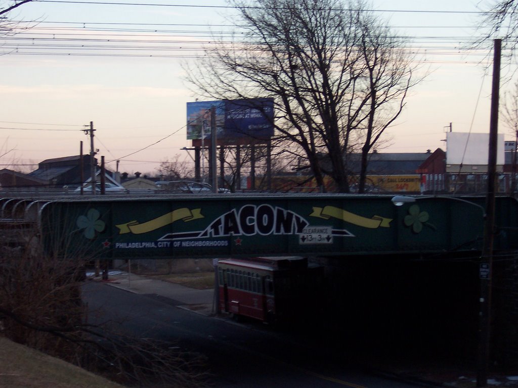 Railroad bridge over Longshore