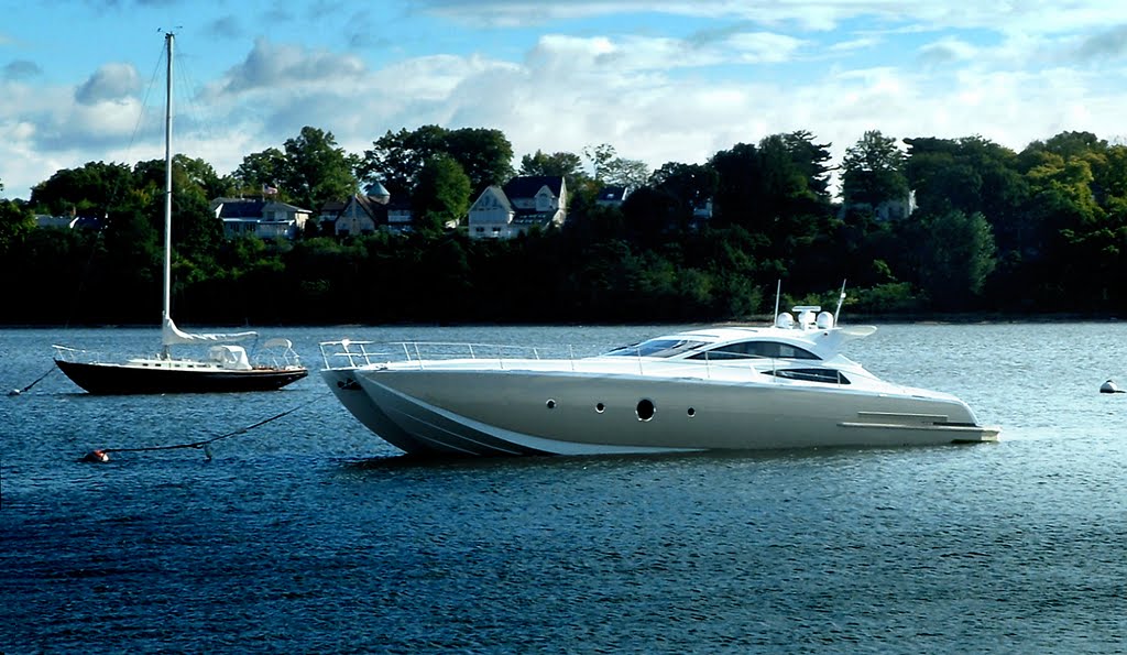 $3.8 Million, 1600 Angry HP, 40 Knots+ - Arthur Kill - Perth Amboy, NJ -  10.12.2007
