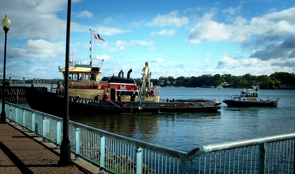 "Building Strong" - Army Corp of Engineers Tug Gelberman - P.A.P.B. Marine 5 - Perth Amboy Municipal Marina - 10.12.2007
