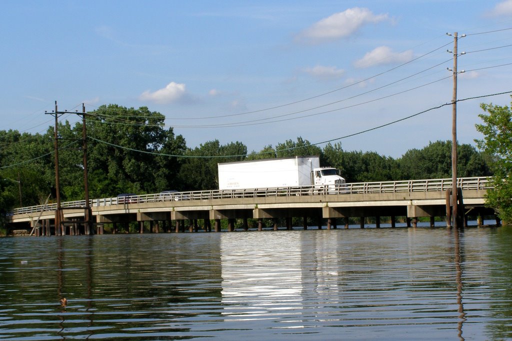 Edgewater Avenue Bridge over the Overpeck Creek, New Jersey