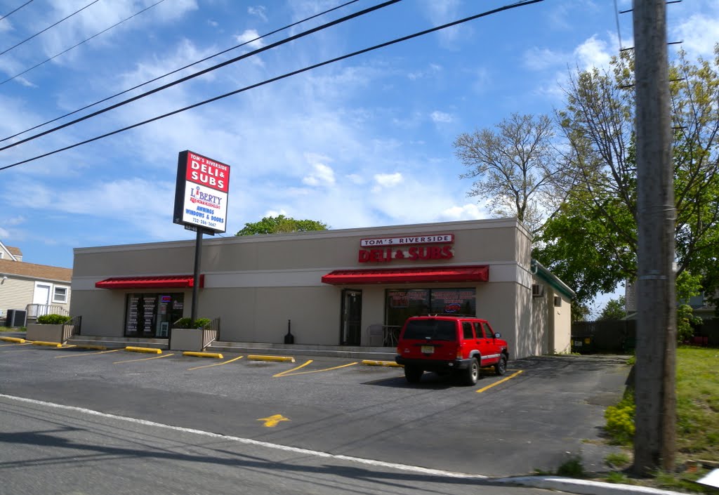 Toms Riverside Deli and Subs