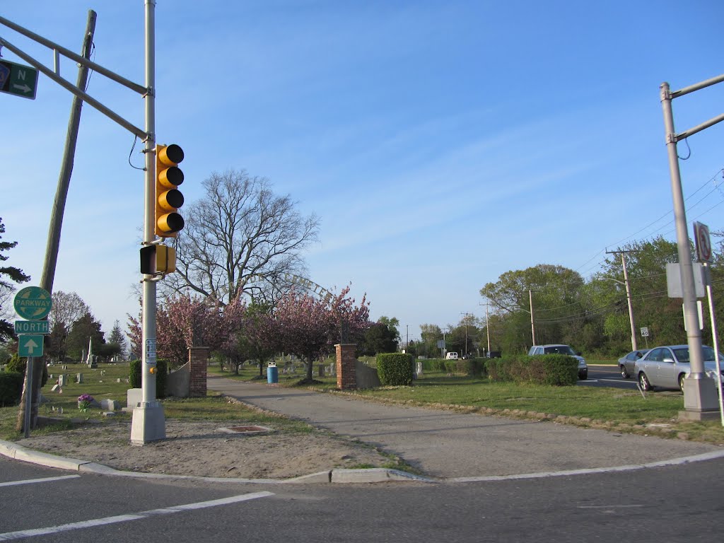 Riverside Cemetery