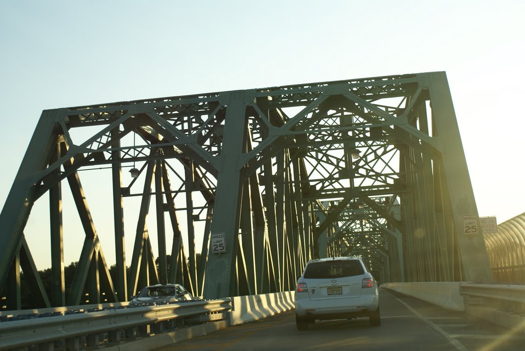 TRENTON MAKES THE WORLD TAKES BRIDGE