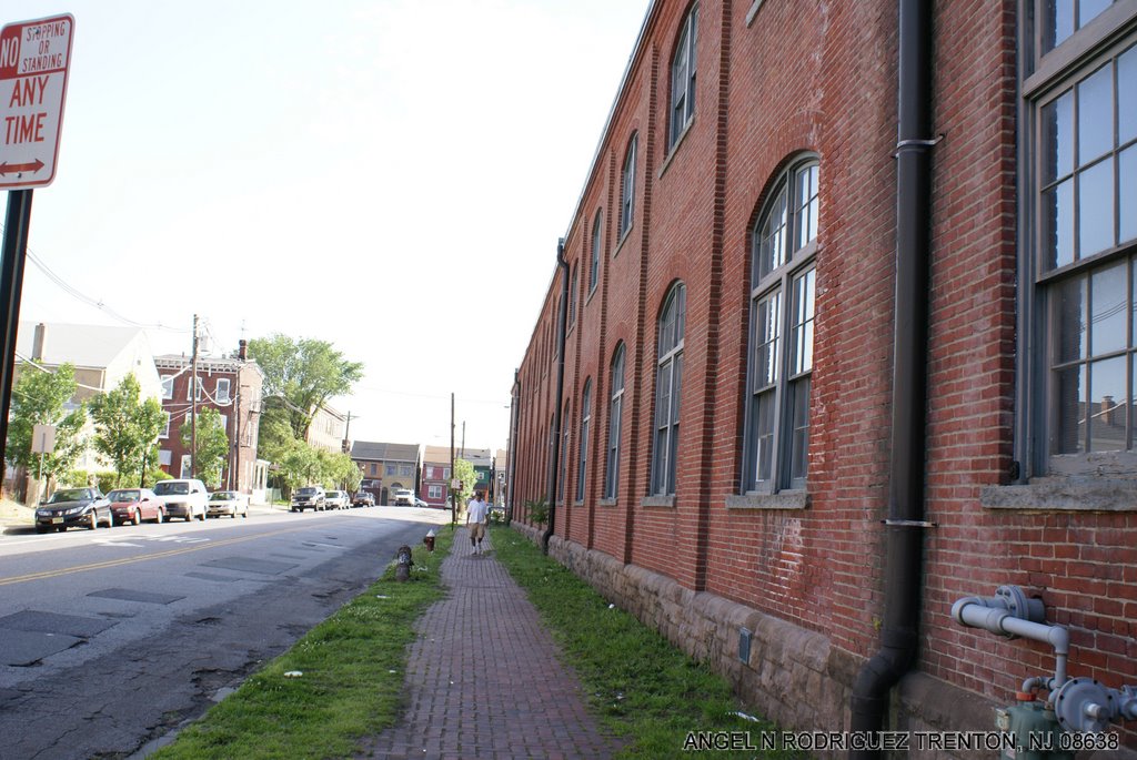 LOOKING DOWN DYE ST TO BROAD ST