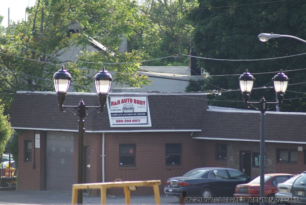 R & R AUTO BODY FURMAN ST