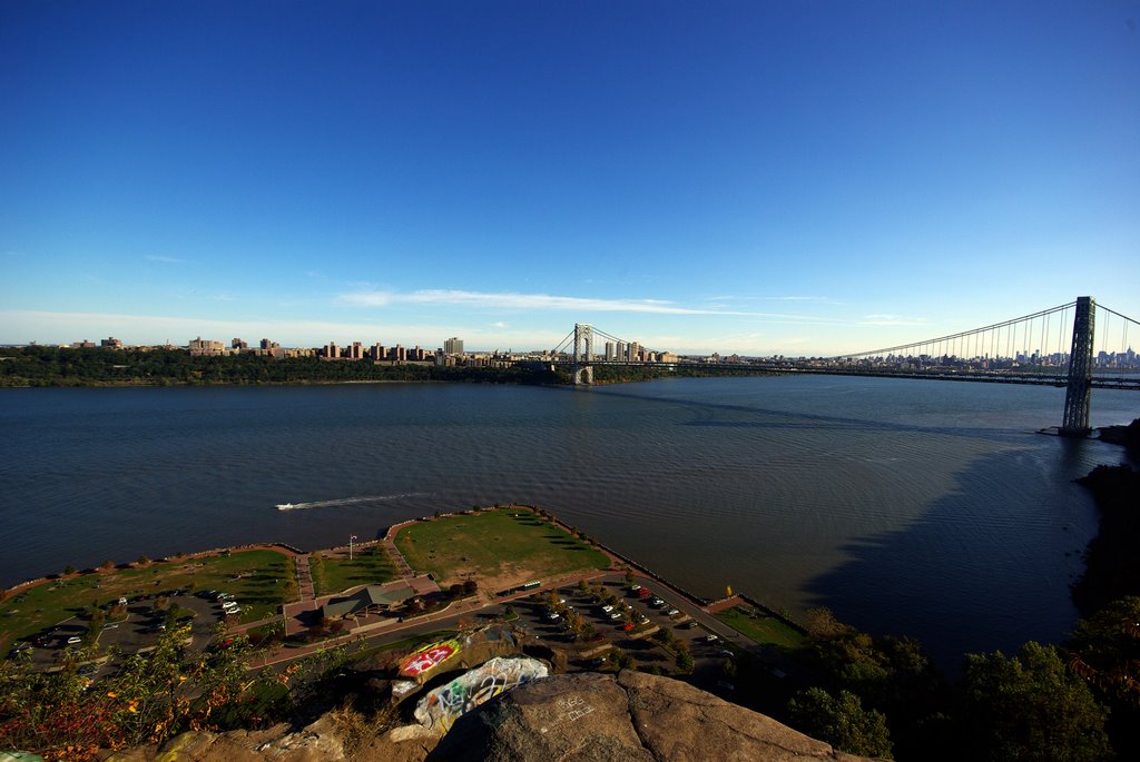 G.  Washington Bridge and Ross Dock picnic area