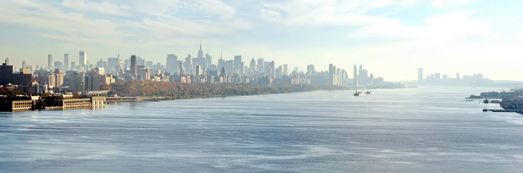 Manhattan and Hudson River from George Washington Bridge