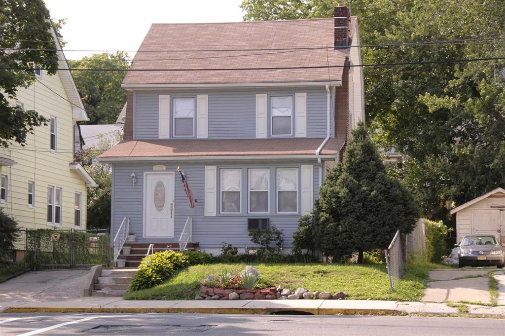 Hillside Lived in this house