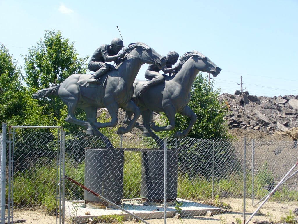 "Athletes of Race" by sculptor Thomas Schomberg