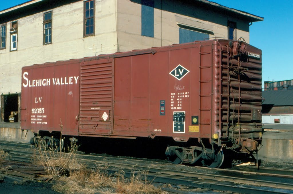 Lehigh Valley Railroad (Conrail) Box Car No. 92355 at Elizabethport, NJ