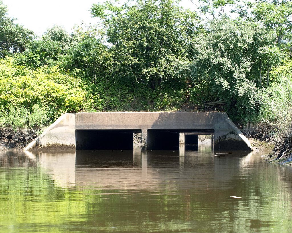 Gulf Avenue Bridge over Old Place Creek, Staten Island, New York City