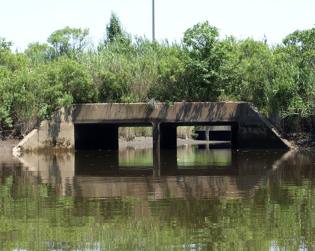 West Shore Expressway Bridge (southbound) over Old Place Creek, Staten Island, New York City