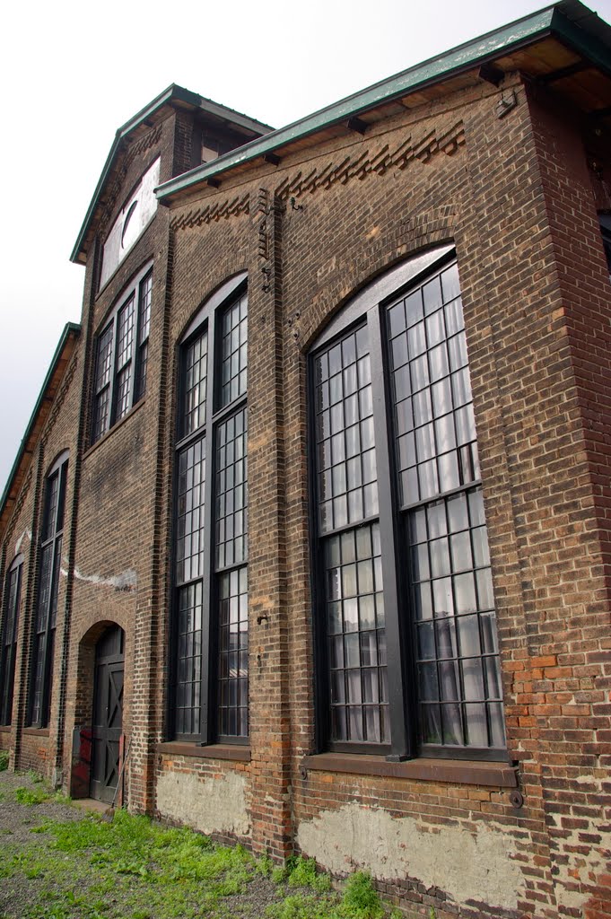 Vacant railyard building