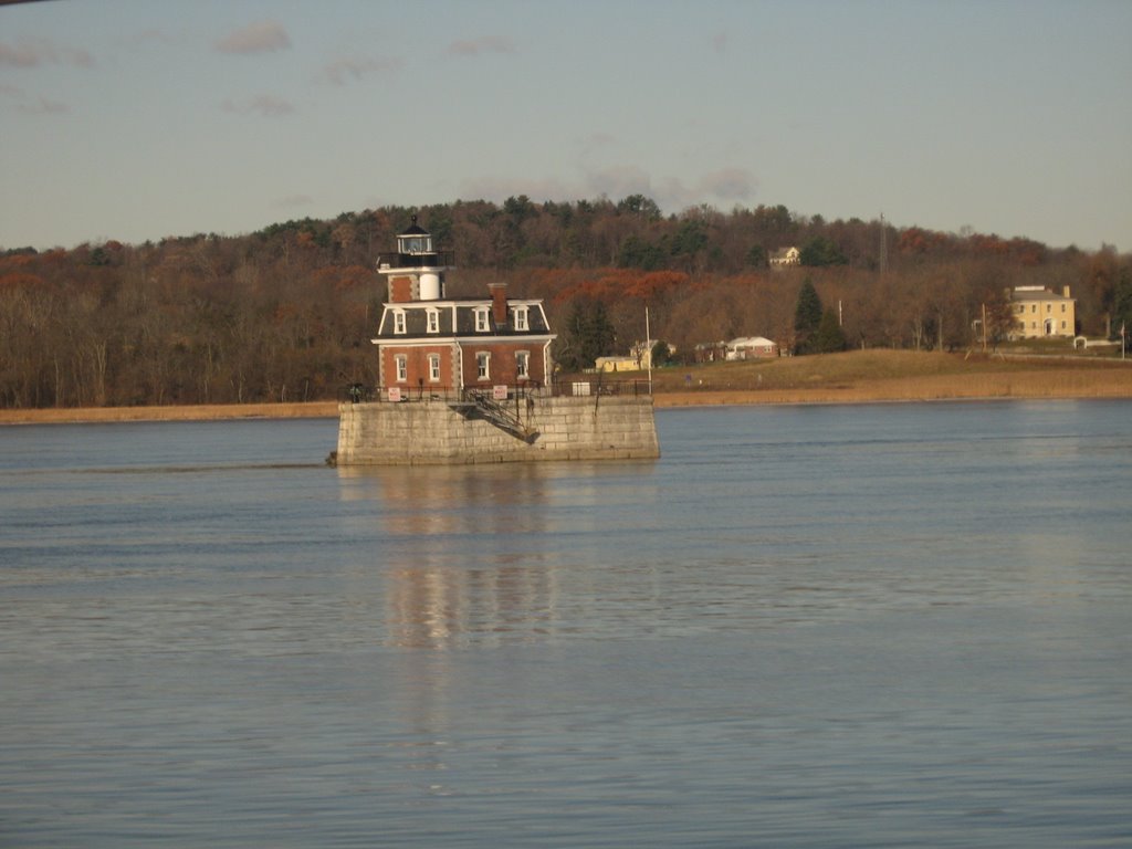 Hudson Lighthouse from Amtrak