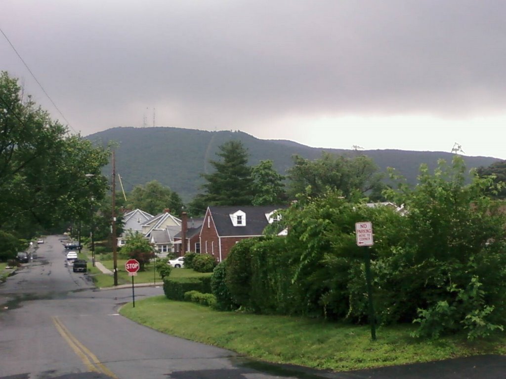 Mt. Beacon from Rombout Avenue