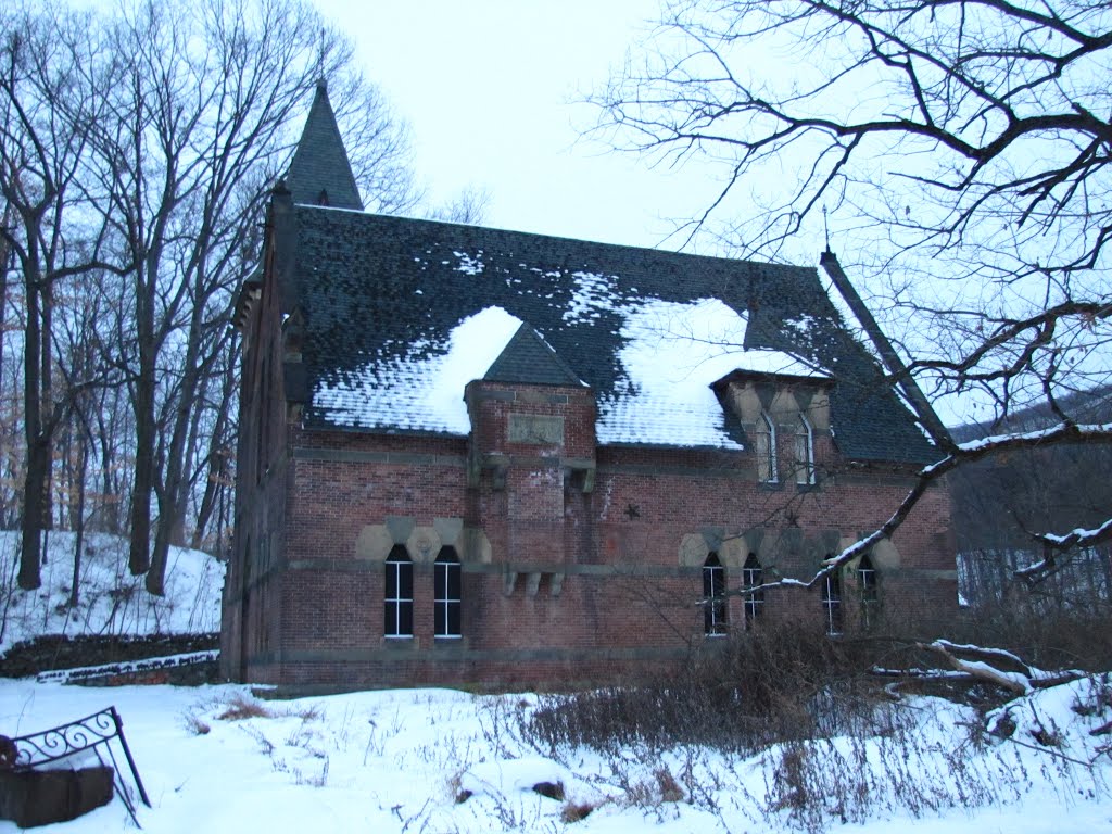 Madam Brett Park; Old School Building on South Avenue