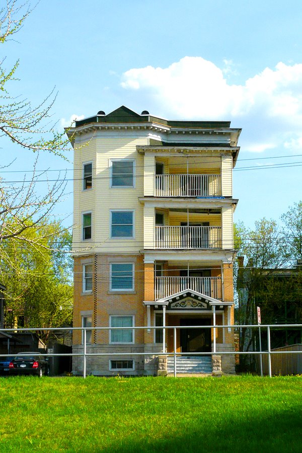 copyrighted_Apartment House