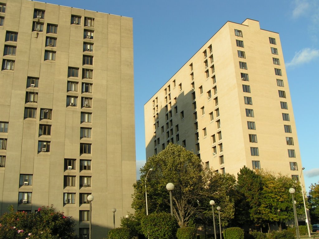 (copyrighted)  Metro Plaza Apts 100 & 110 Chenango Pl