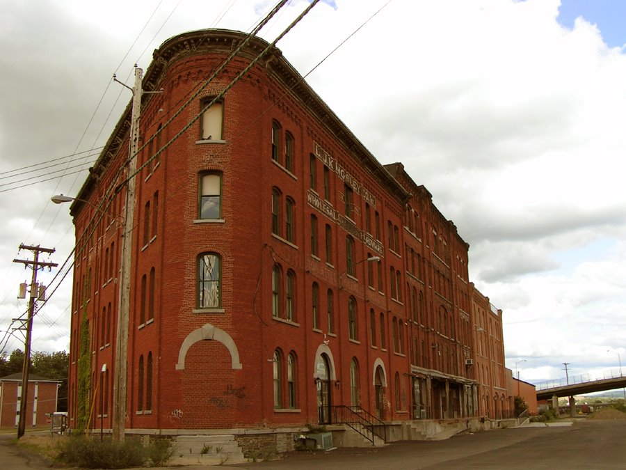 (copyrighted)  old warehouse/factory now soho apartments