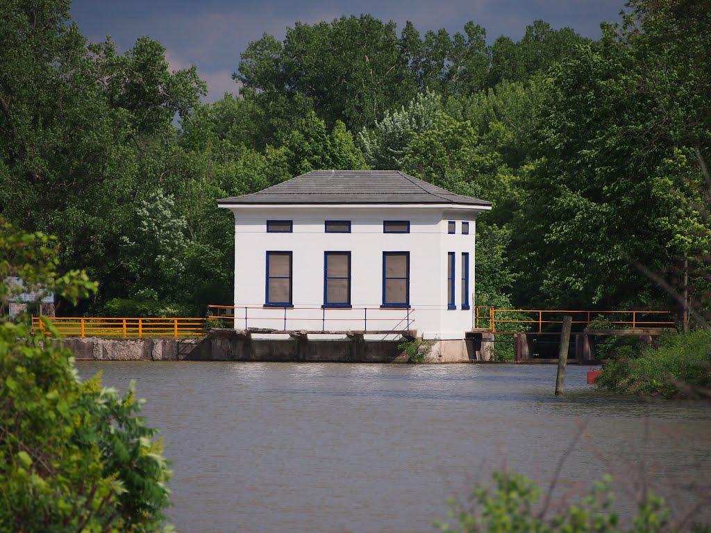 Erie Canal, Lock 33 Building