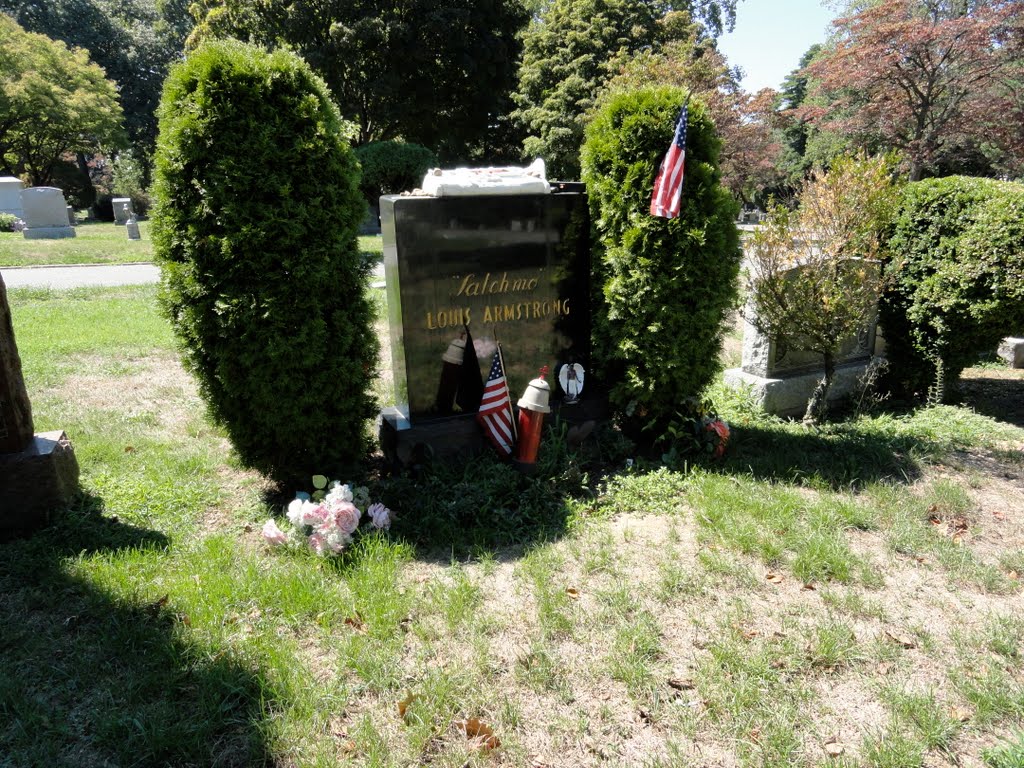 Louis Armstrongs Gravesite