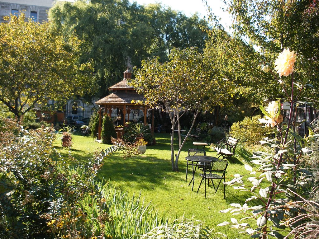 Convent Garden at 150th