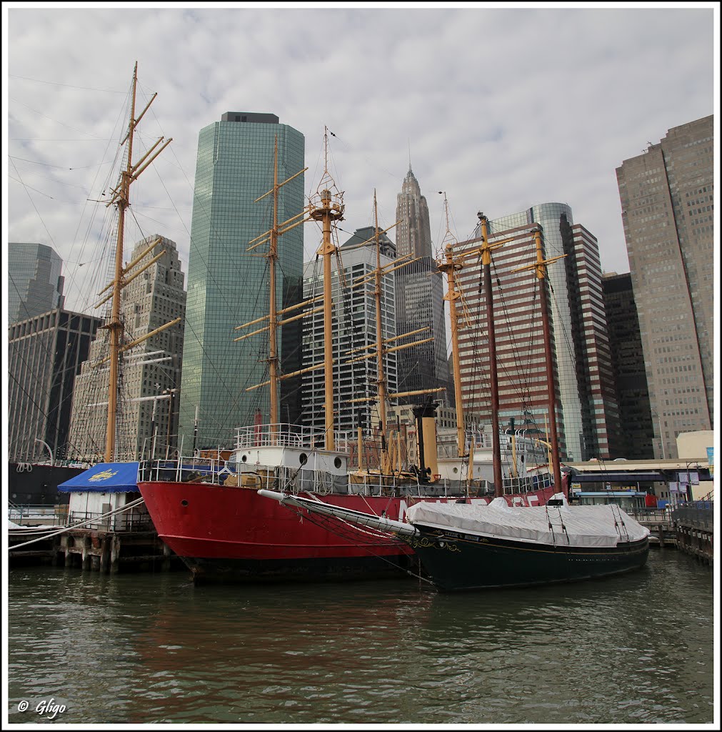 View from South Street Seaport (Pier 17)