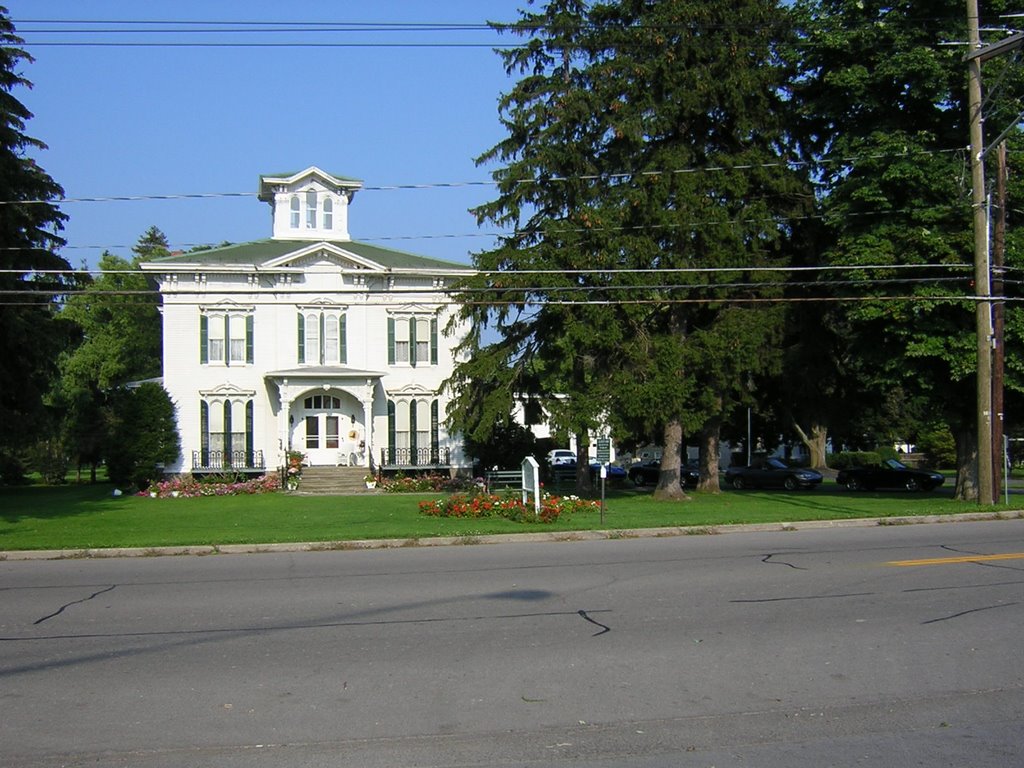 Tillinghast Manor