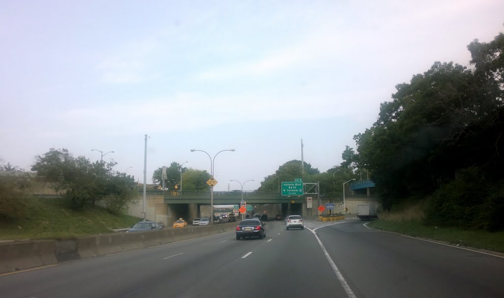 Ditmars Steinway Queens