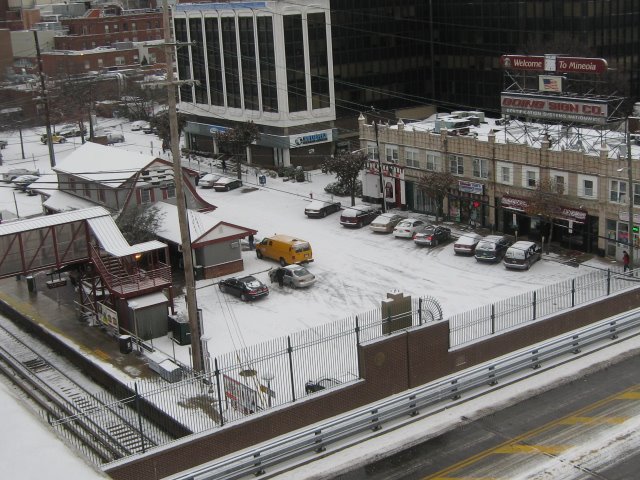 Mineola Train Station