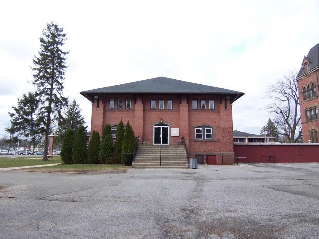 Cluett Hall - Saint Pauls - www.davidvfarrell.com
