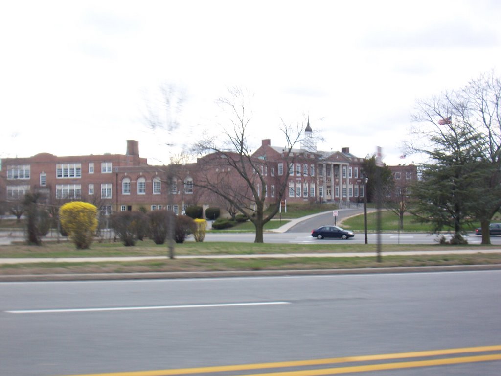 GC Middle School - longislandvillageproperties.com