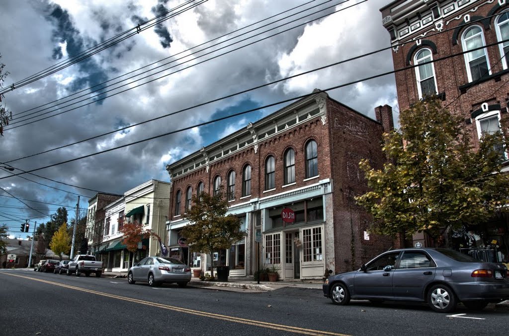 Main St