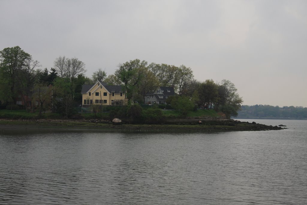 Douglaston, Little Neck, viewed from Great Neck