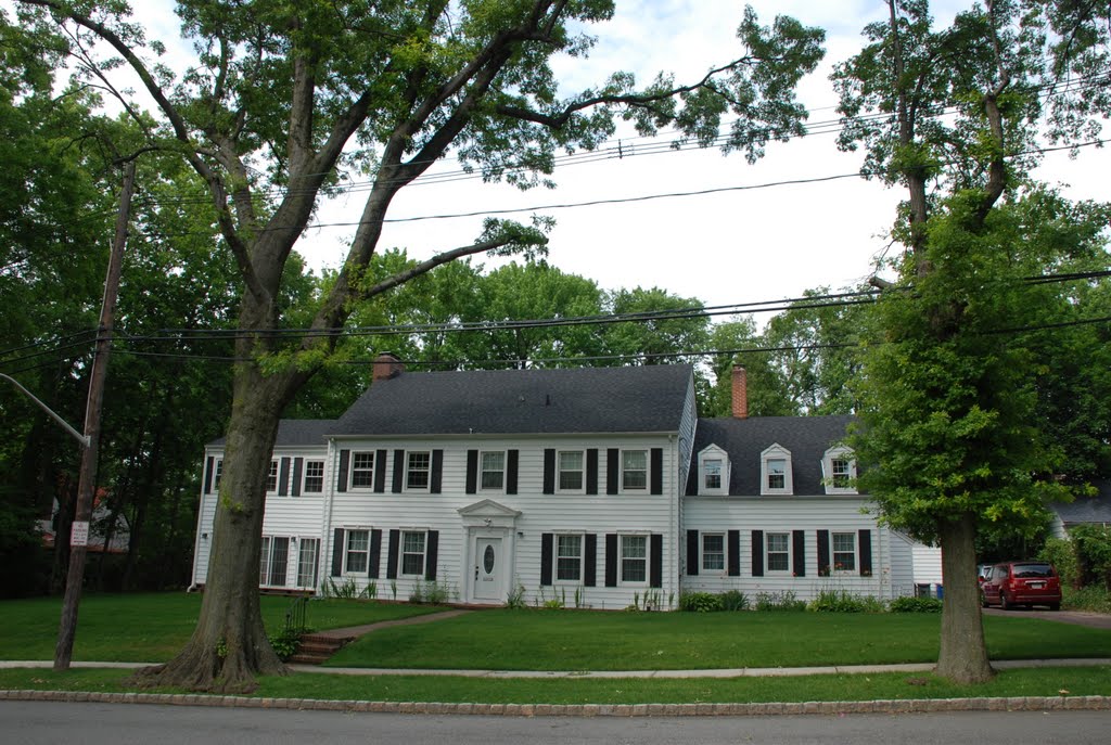 23 Brompton Road, Great Neck NY
