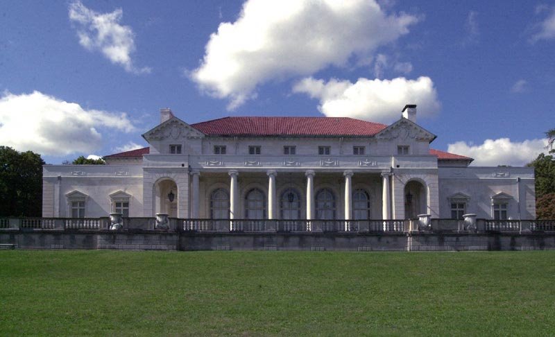 Once was Oliver Hazzard Paynes Home on the Hudson